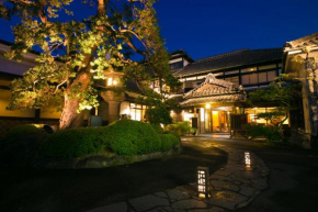 Отель Ryokan Wataya  Карацу